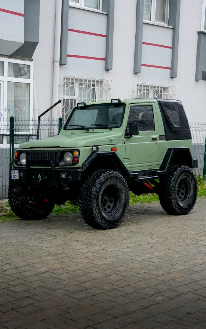 A robust off-road vehicle parked outdoors in Samsun, Türkiye.
